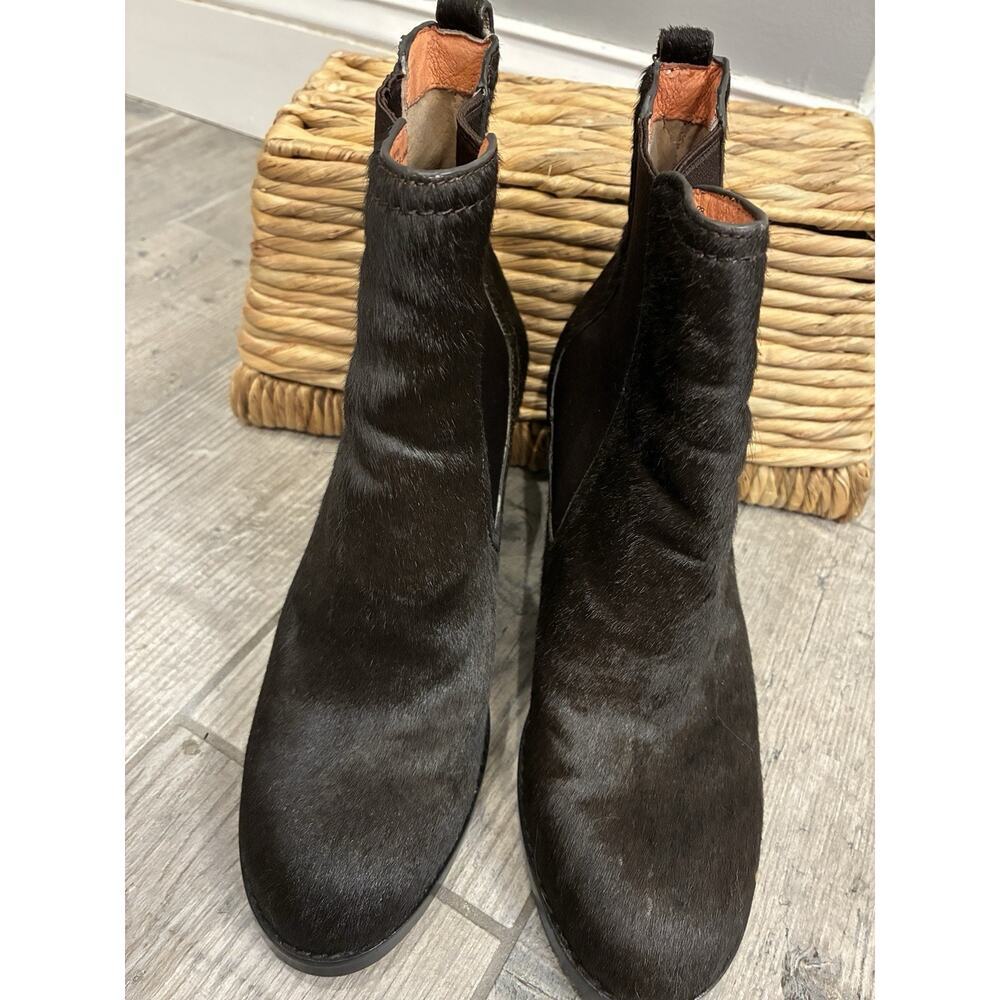 Tommy Bahama Lummi Brown Calf Hair Chelsea Ankle Boots Block Heel Size 9B - Picture 3 of 9